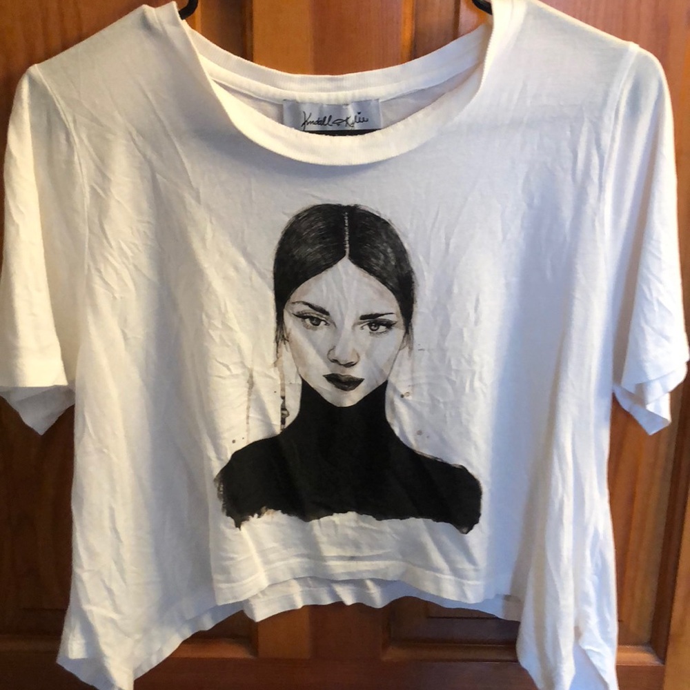 Kendall and Kylie medium Kendall Jenner crop top!